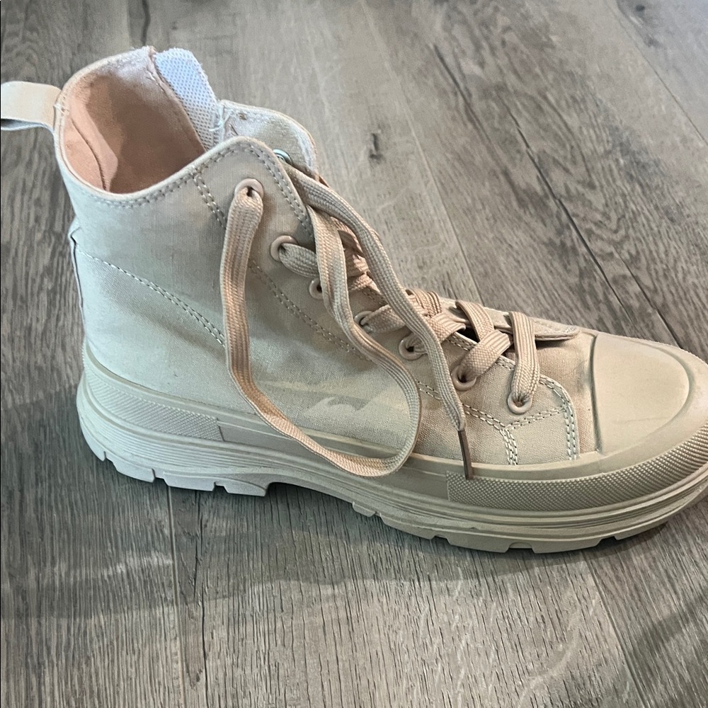 Mudd Women's Beige High-Top Sneakers - Picture 3 of 5